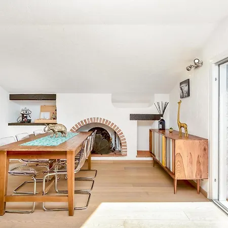Attico Scirocco Viareggio, Superior Idromassaggio Privato アパート ヴィアレッジョ