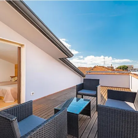 Attico Scirocco Viareggio, Superior Idromassaggio Privato アパート ヴィアレッジョ